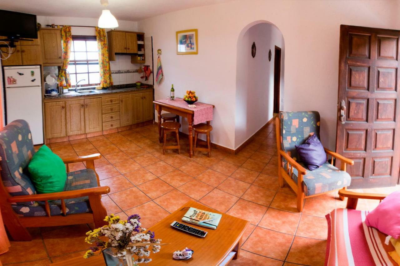 Bodega Goyo Apartment Puntallana Bagian luar foto
