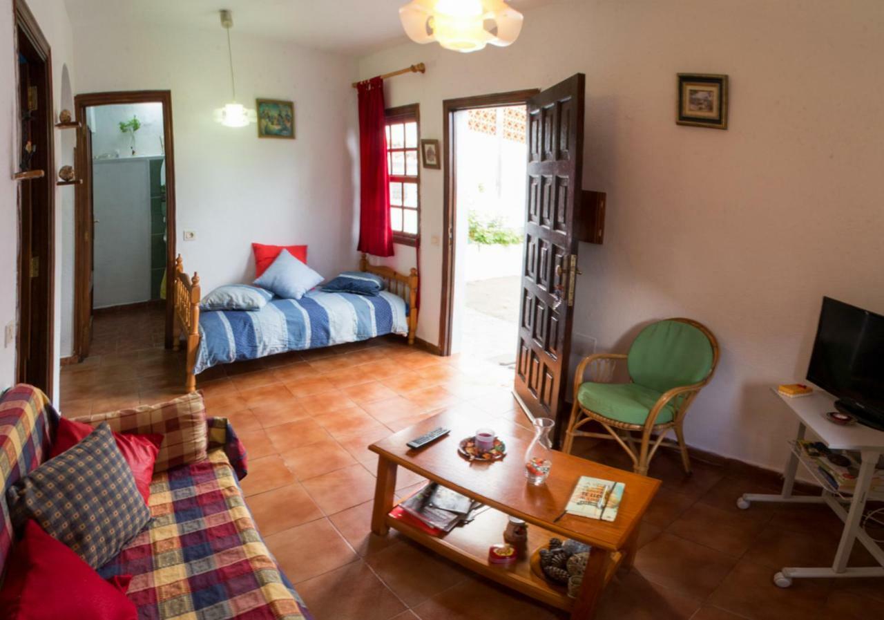 Bodega Goyo Apartment Puntallana Bagian luar foto